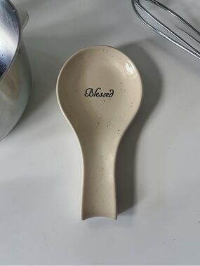 Ceramic Spoon Rest in Speckled Cream - says Blessed